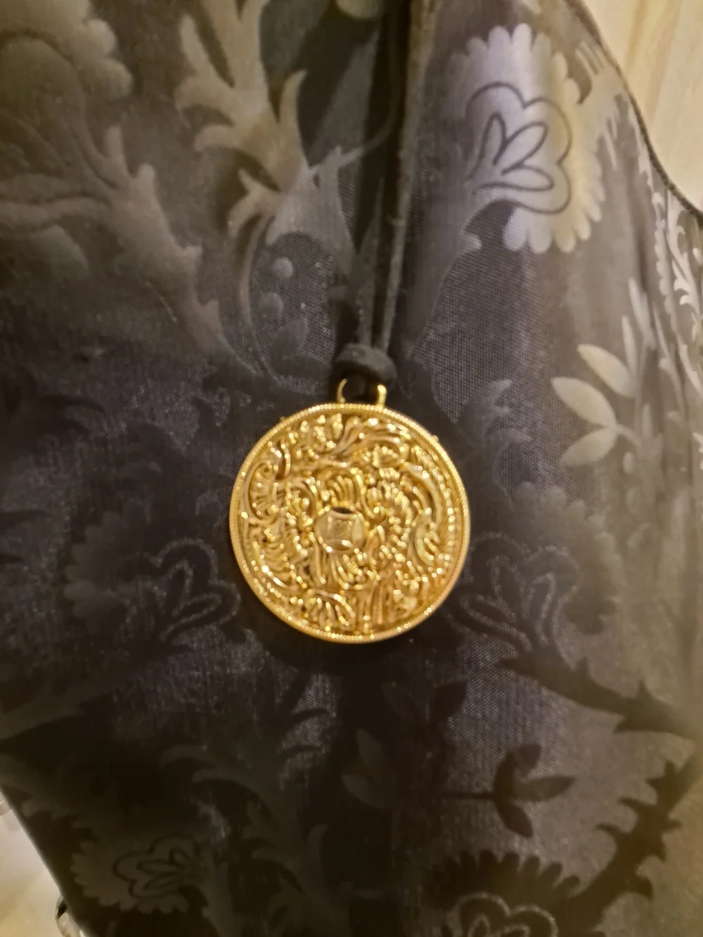 High Museum Of Art Atlanta Black Damask Floral Satin Nylon Tote Gold Medallion